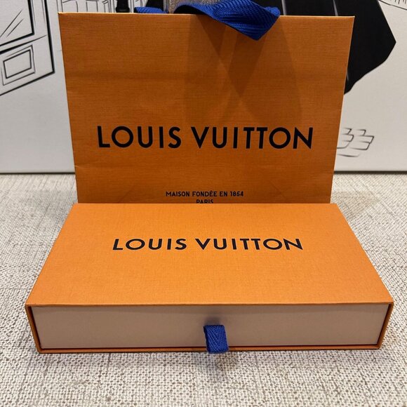 Louis Vuitton Porte Feuille Clémence Monogram Wallet with Fuscia Interior - Picture 13 of 13